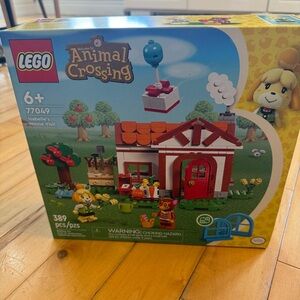 Lego Animal Crossing Isabelle's House Visit - Red, White, Green & Orange